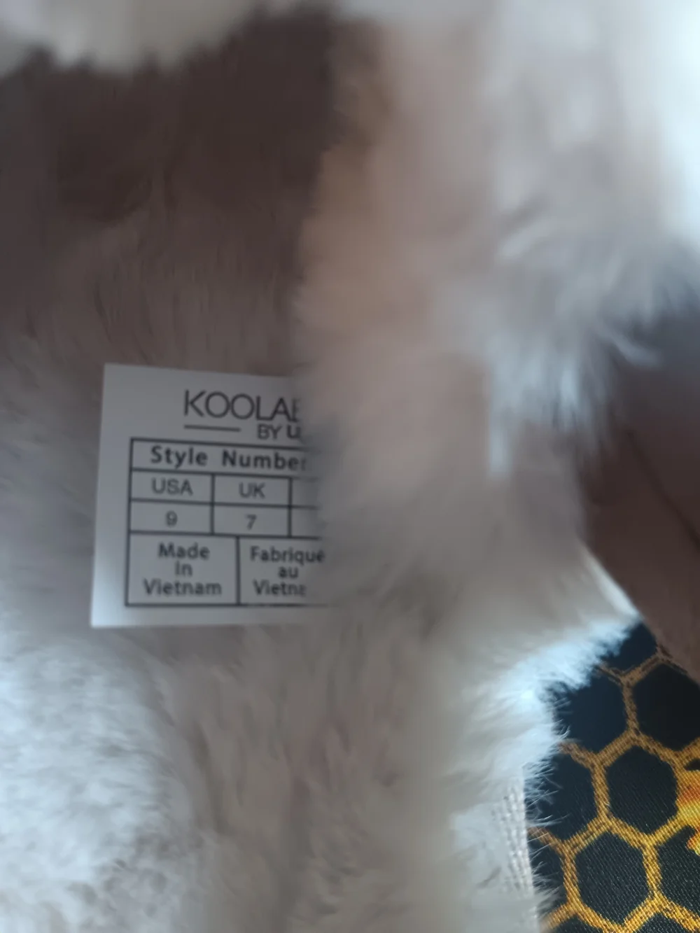Koolaburra By UGG Fuzz-ee Cream Tan Faux Fur Plush Slingback Sandals NWOT Sz 9
